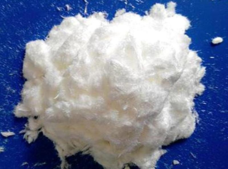 用酒精制作溶劑的反應(yīng)，換成普通飲用酒的反應(yīng)會怎樣呢？
